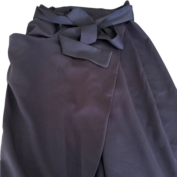 Chic Casual Navy Blue Asymmetrical Pants Wrap Shirt NWT - Picture 5 of 6